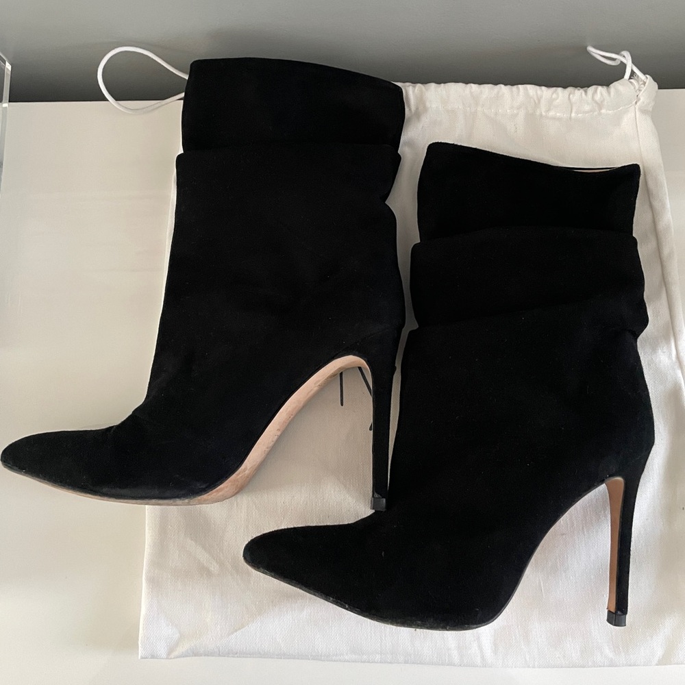 Ilyia Suede Boots